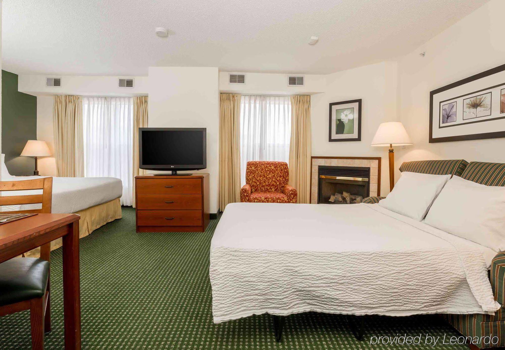 Residence Inn Houston North Экстерьер фото