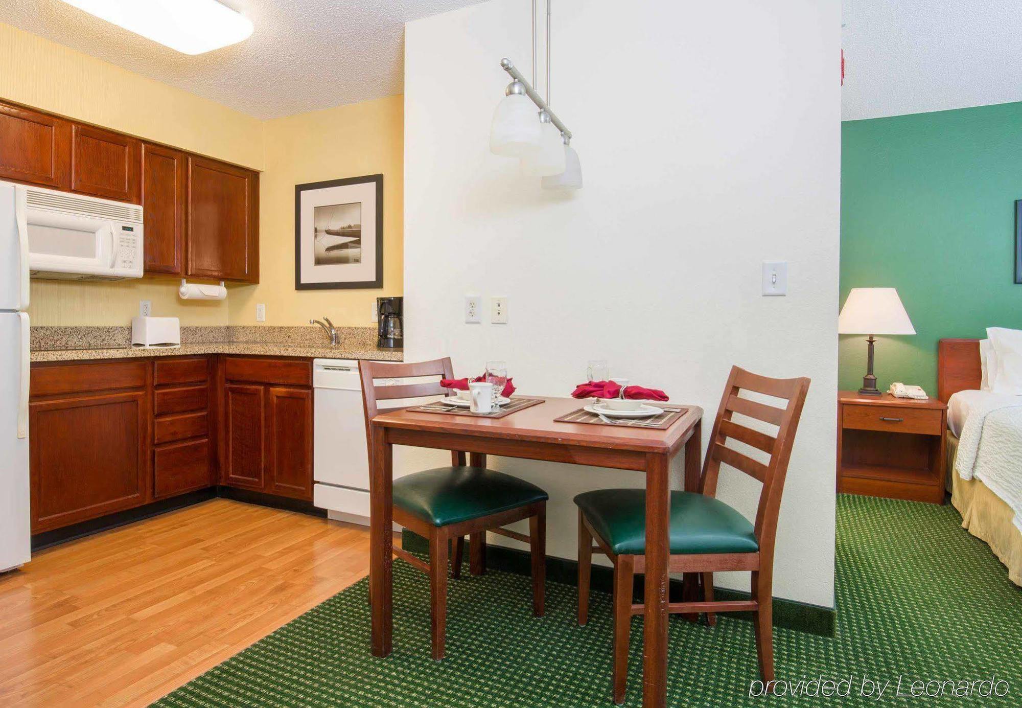 Residence Inn Houston North Экстерьер фото