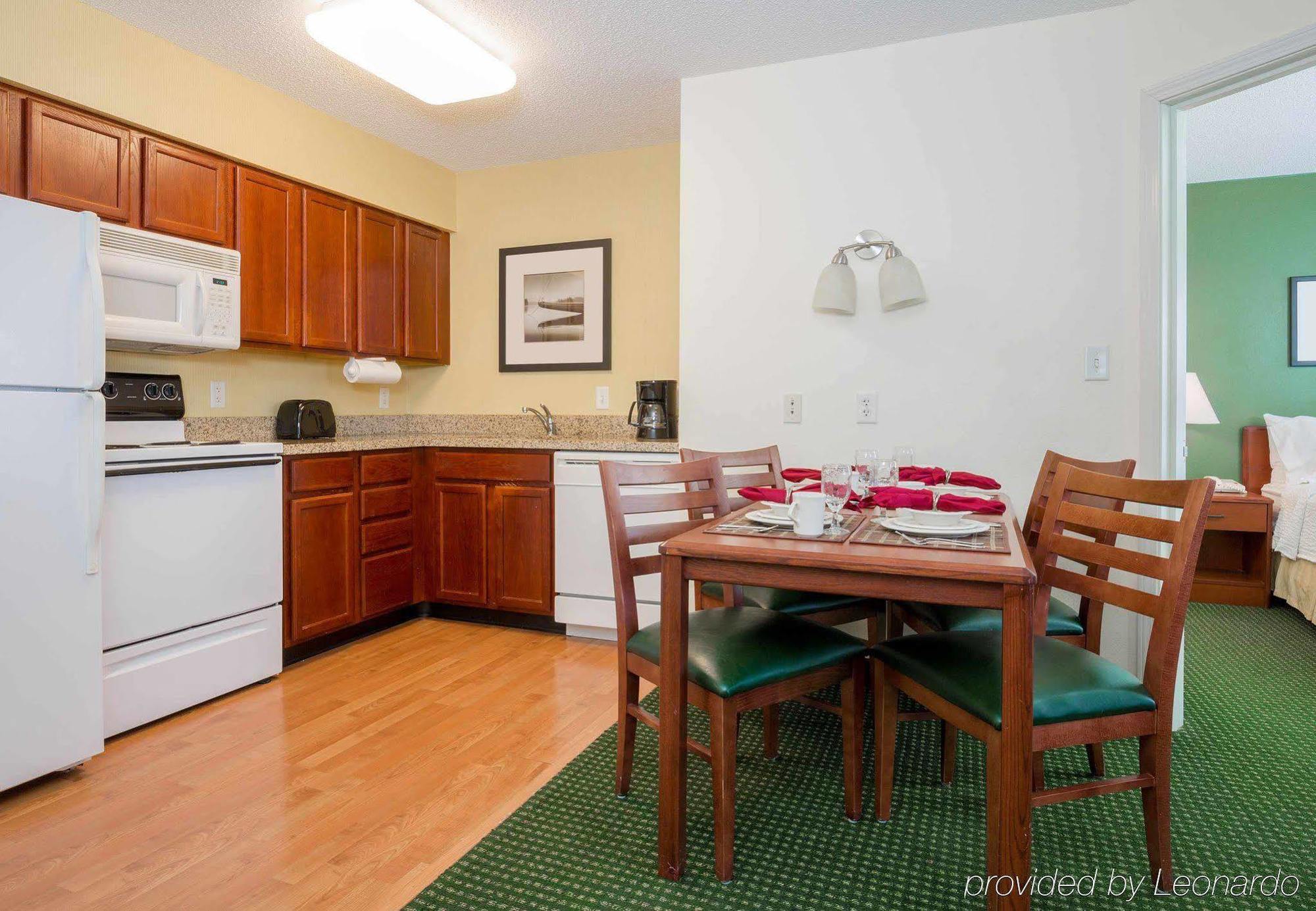 Residence Inn Houston North Экстерьер фото