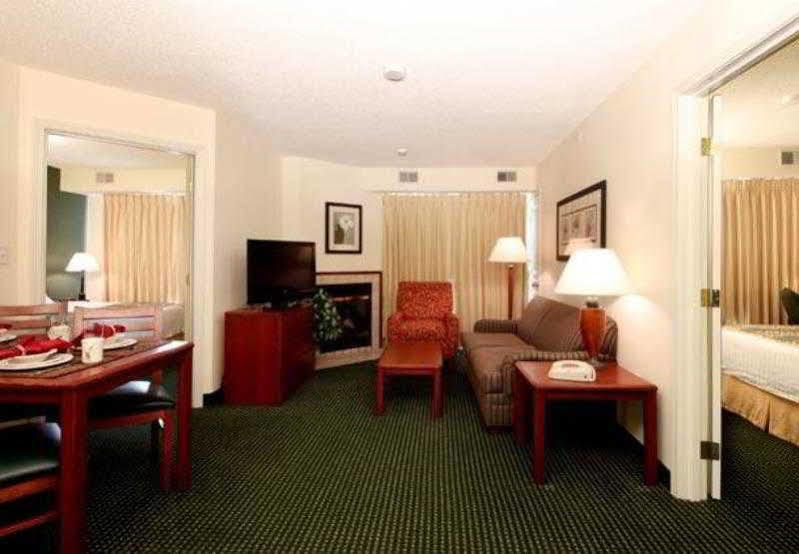 Residence Inn Houston North Экстерьер фото